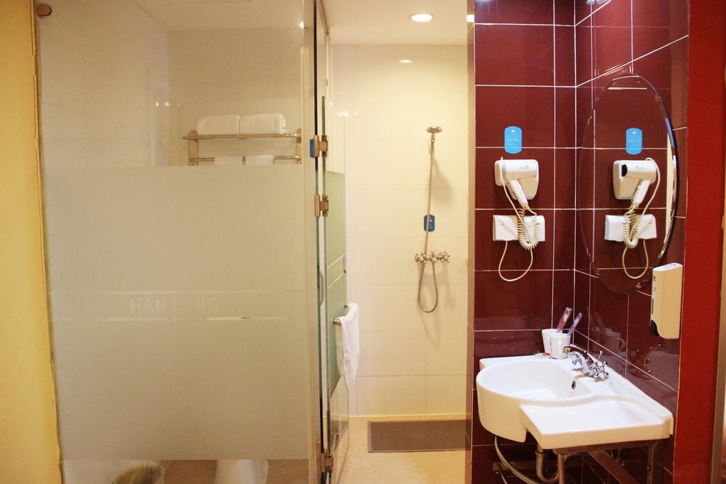 Hanting Express Shenzhen Bu Ji Railway Station Room photo