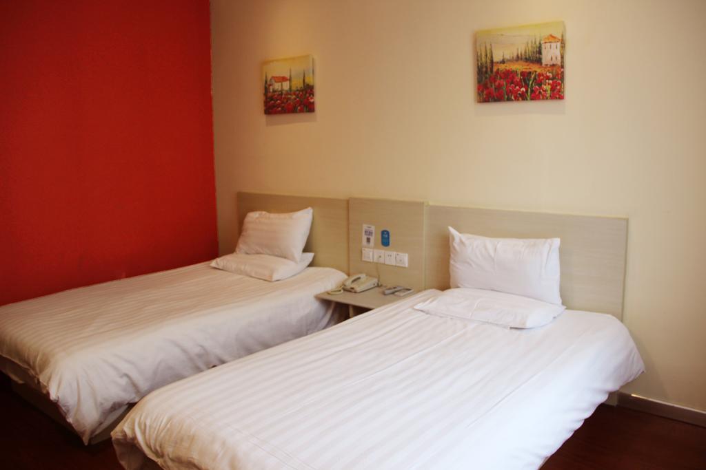 Hanting Express Shenzhen Bu Ji Railway Station Room photo