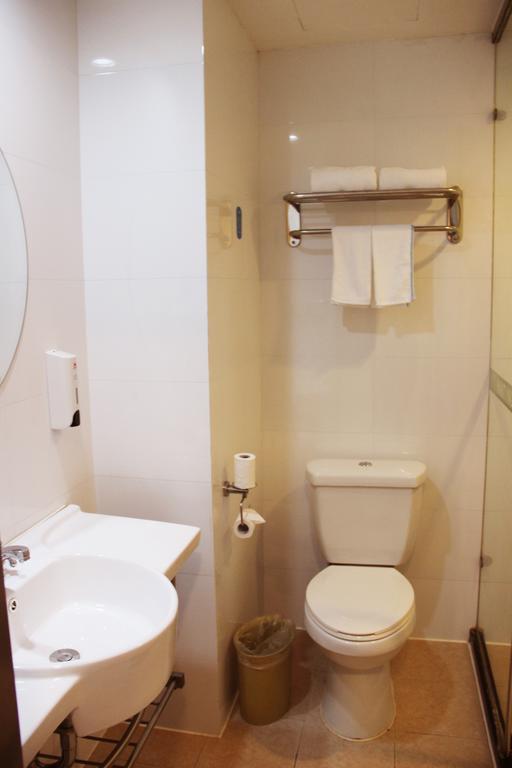 Hanting Express Shenzhen Bu Ji Railway Station Room photo