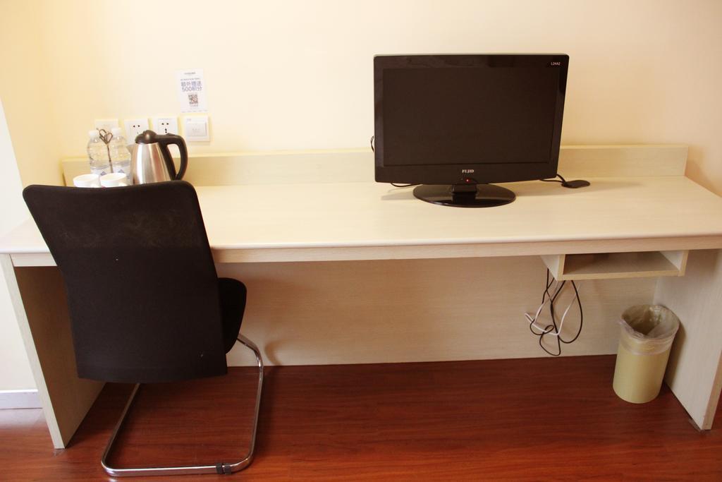 Hanting Express Shenzhen Bu Ji Railway Station Room photo